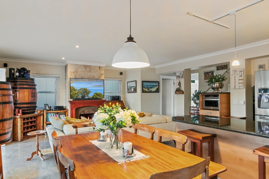 4 Bedroom Property for Sale in Thesen Islands Western Cape
